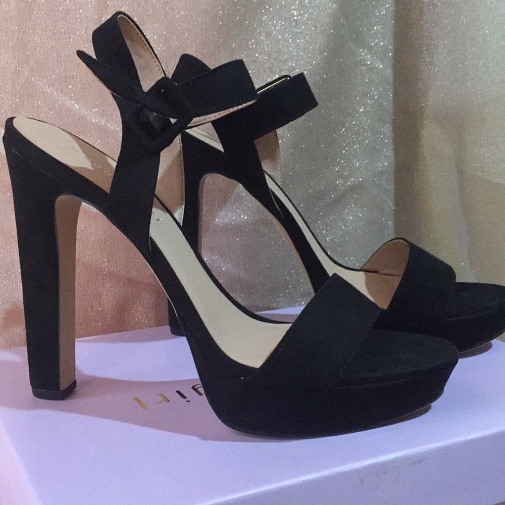 Black Suede Heels size 10